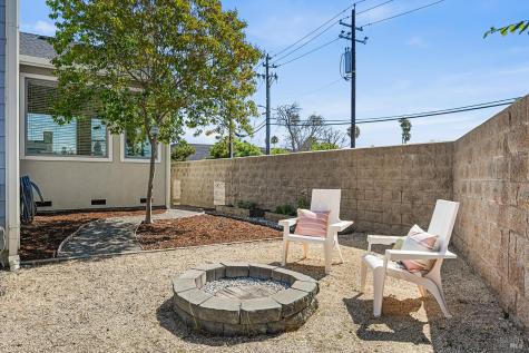 401 Lindberg Circle Petaluma CA 94952