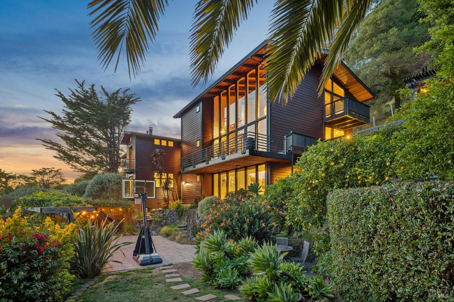 312 Fairhills Drive San Rafael CA 94901