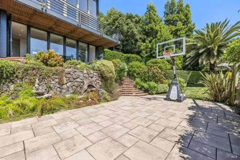 312 Fairhills Drive San Rafael CA 94901