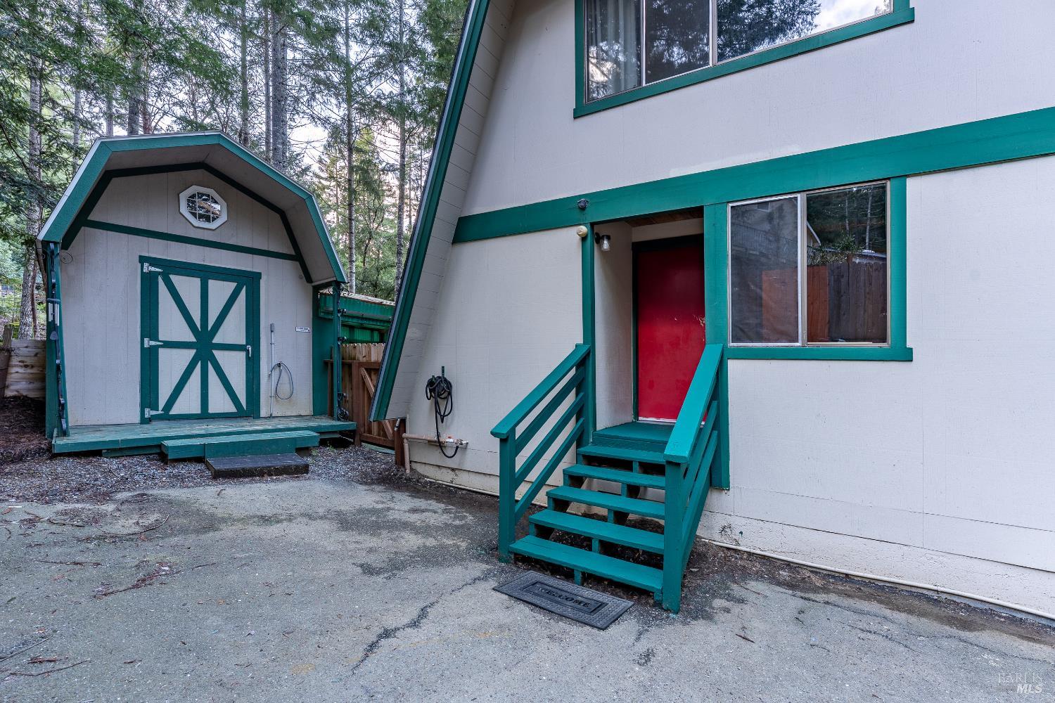 1500 Perch Way Willits CA 95490