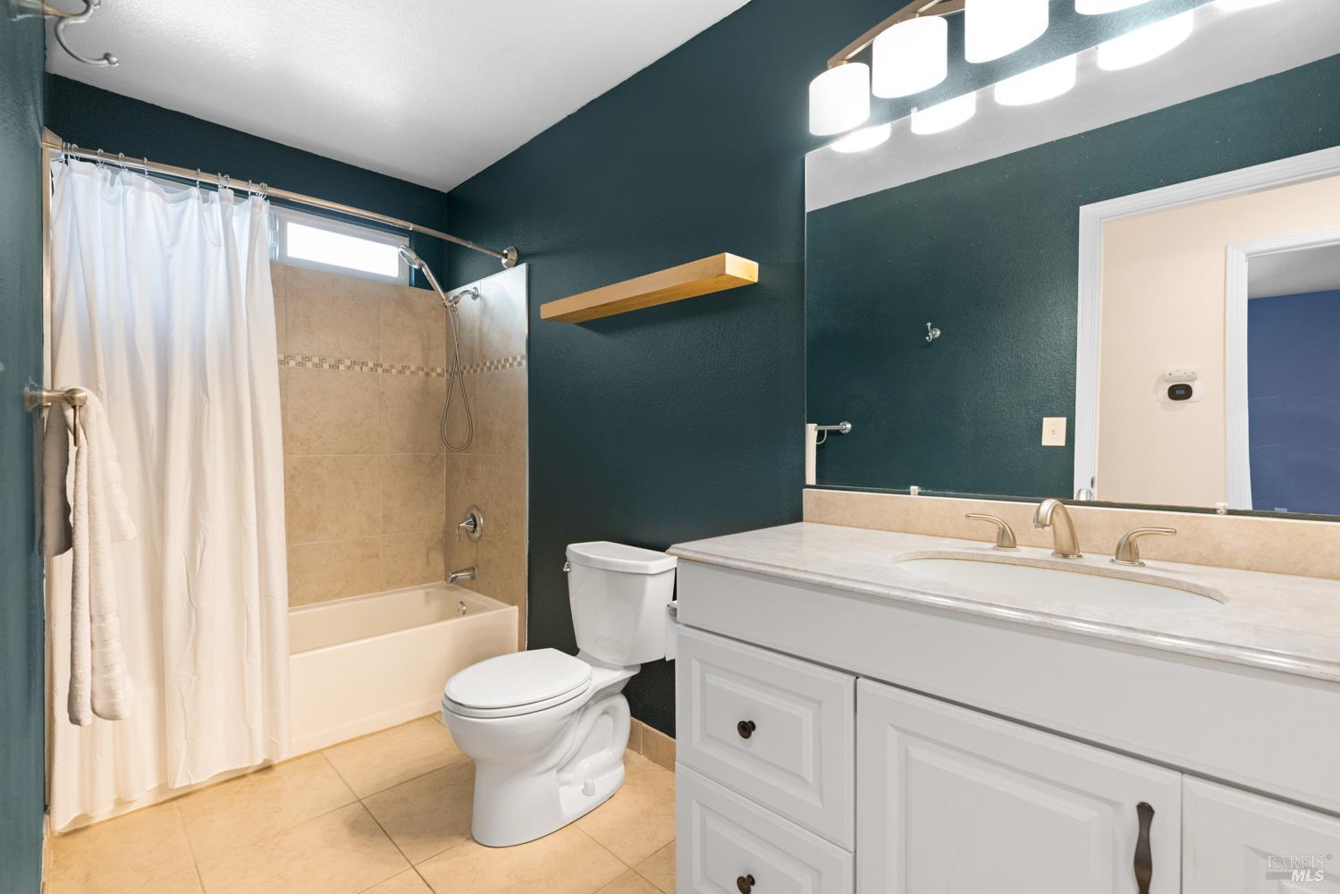 971 Hacienda Circle Rohnert Park CA 94928