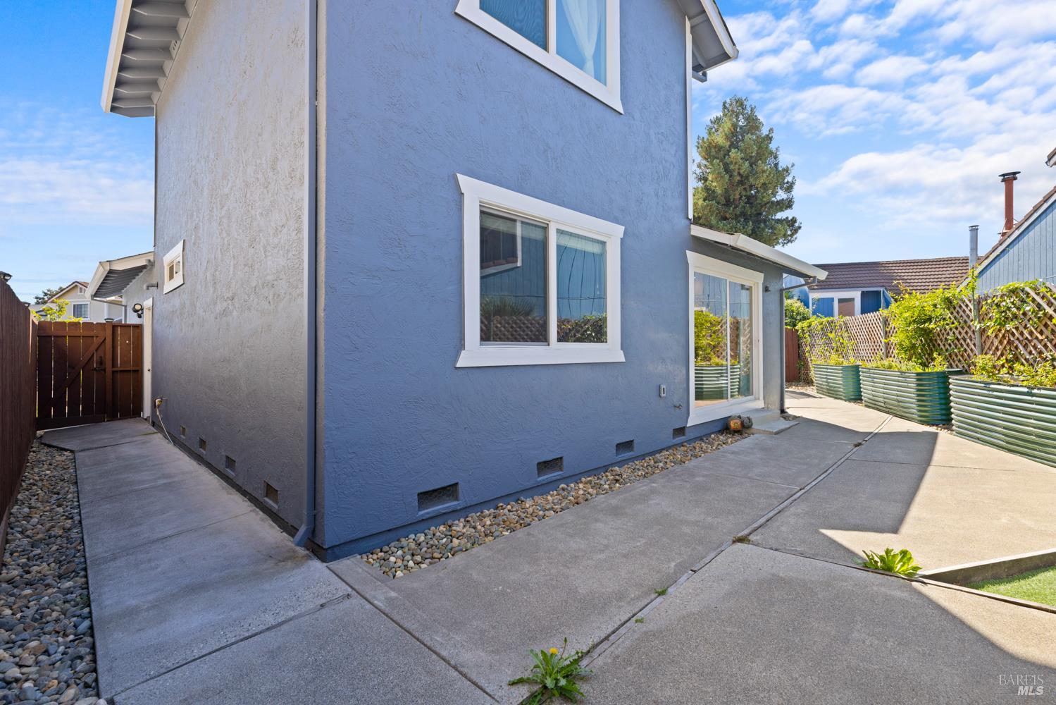 971 Hacienda Circle Rohnert Park CA 94928