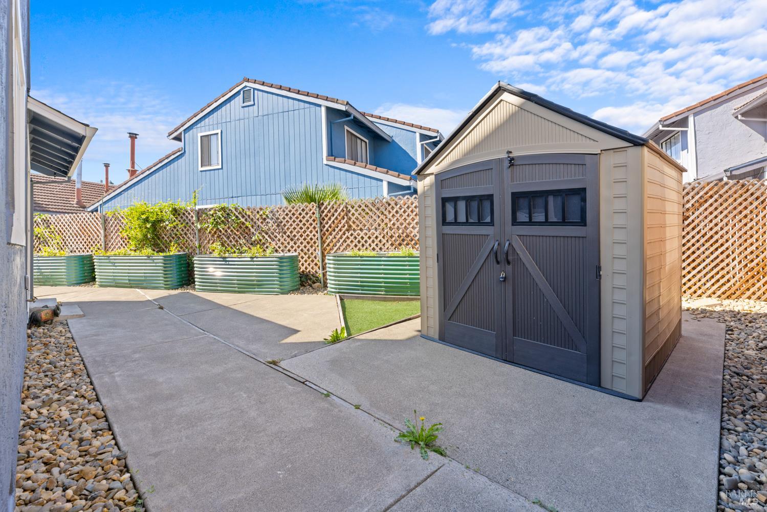 971 Hacienda Circle Rohnert Park CA 94928