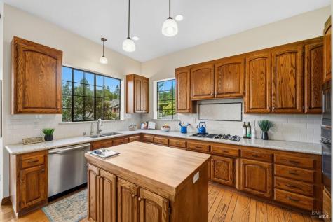 3541 Foxwood Place Santa Rosa CA 95405