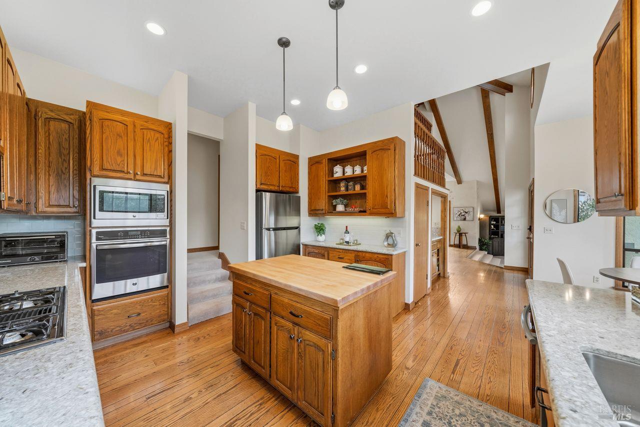 3541 Foxwood Place Santa Rosa CA 95405