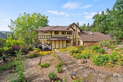 3541 Foxwood Place Santa Rosa CA 95405