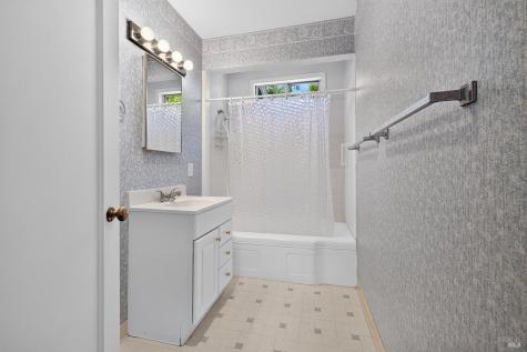 7260 Hayden Avenue Sebastopol CA 95472