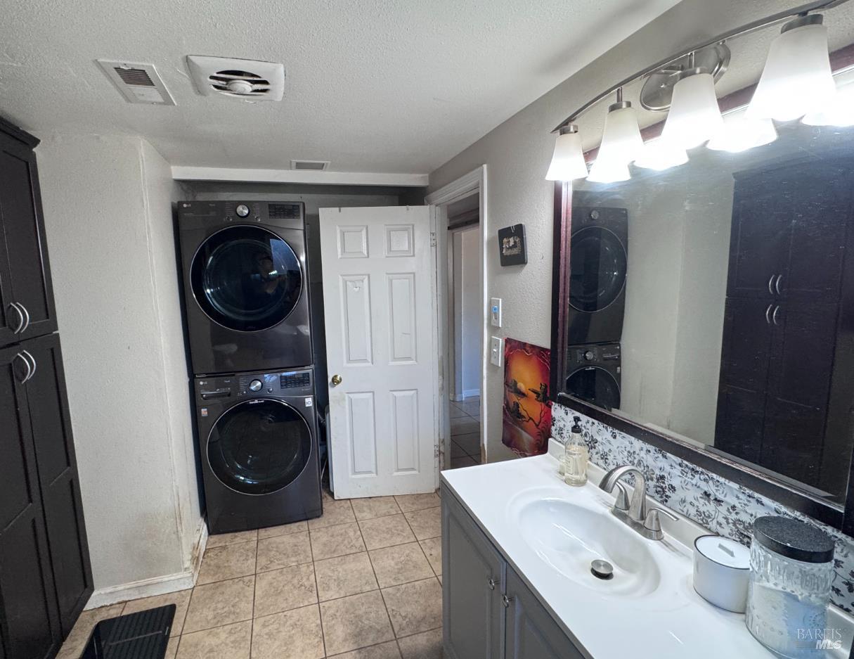 224 Burlington Drive Ukiah CA 95482