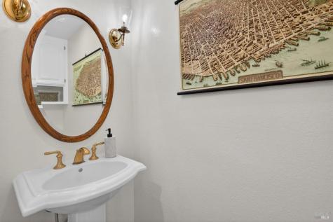 5404 St Helena Road Santa Rosa CA 95404