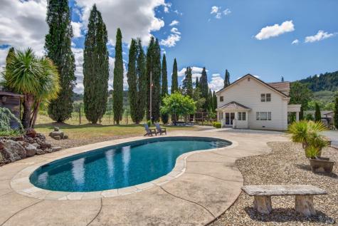 5404 St Helena Road Santa Rosa CA 95404