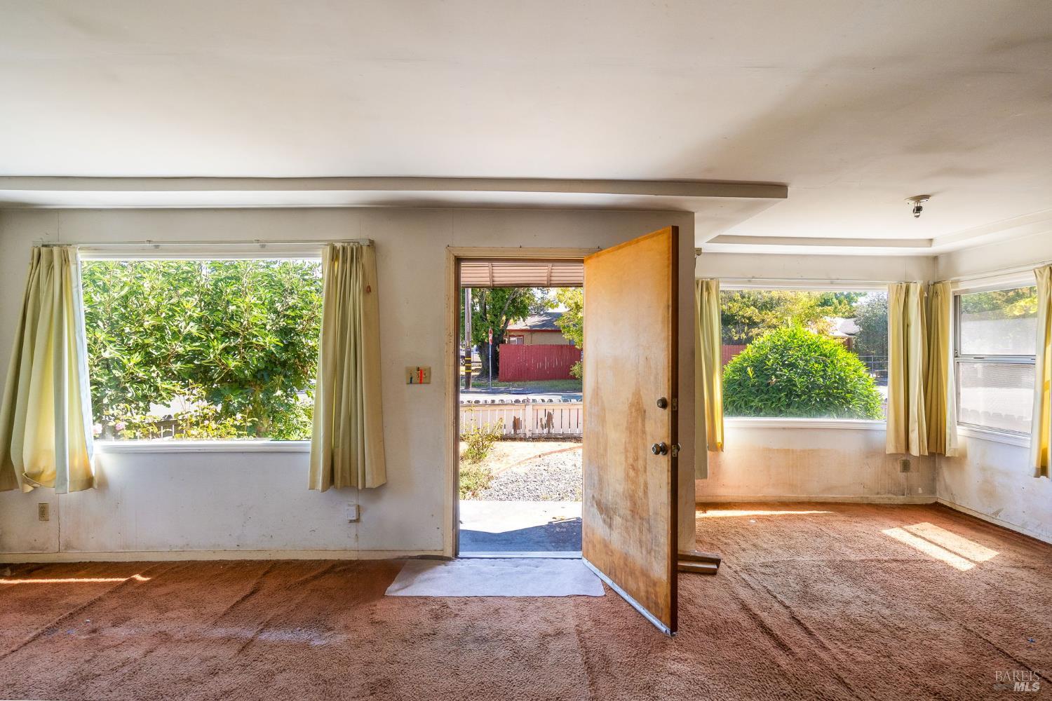 1103 Temple Avenue Santa Rosa CA 95404