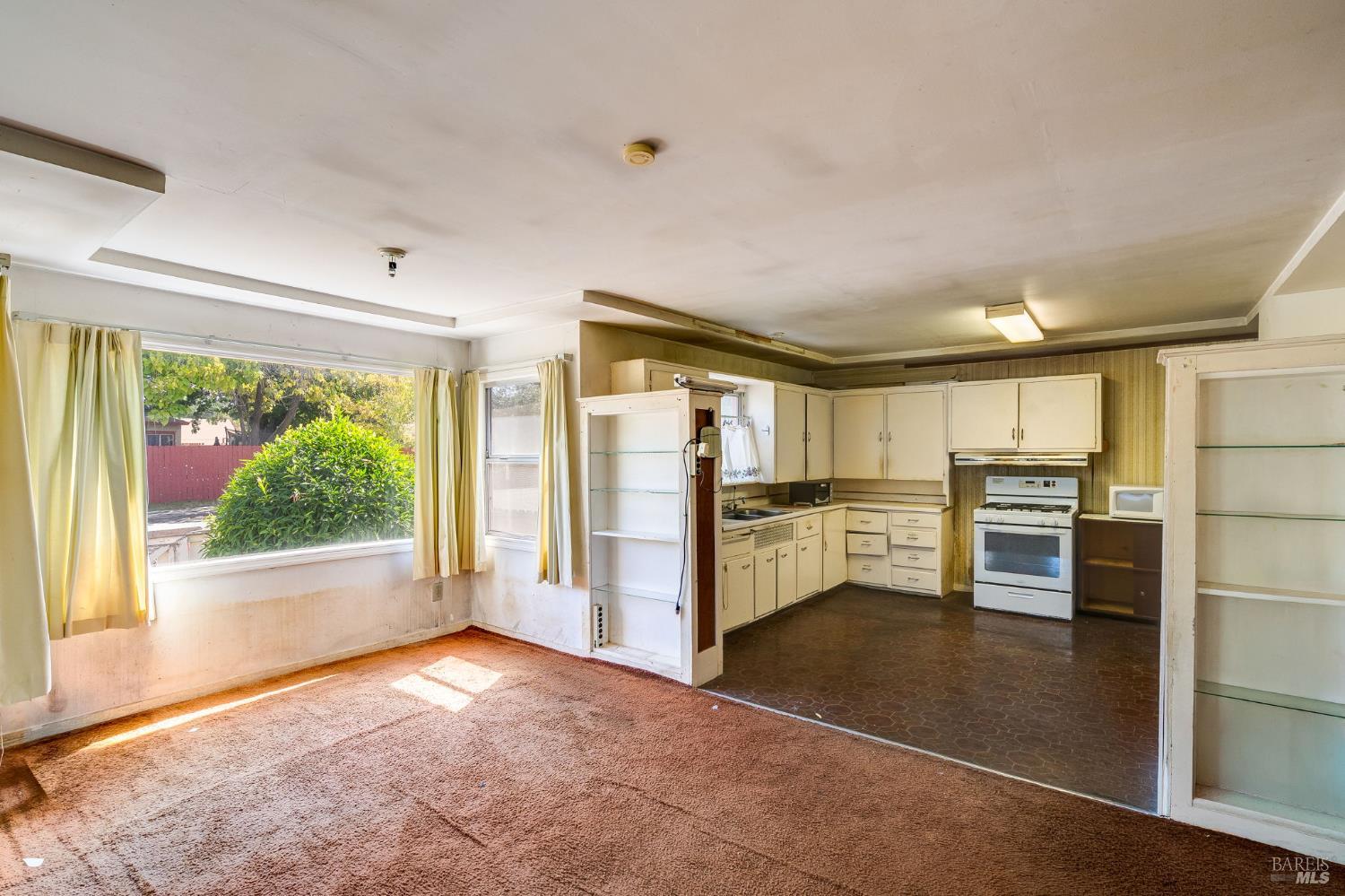 1103 Temple Avenue Santa Rosa CA 95404