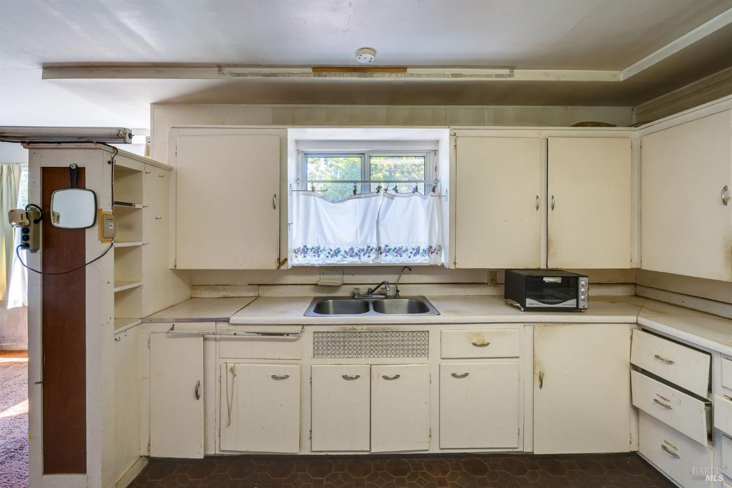 1103 Temple Avenue Santa Rosa CA 95404