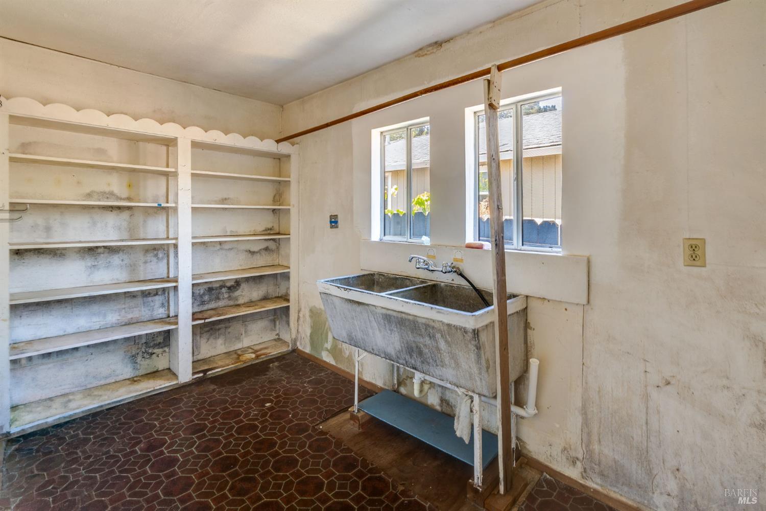 1103 Temple Avenue Santa Rosa CA 95404