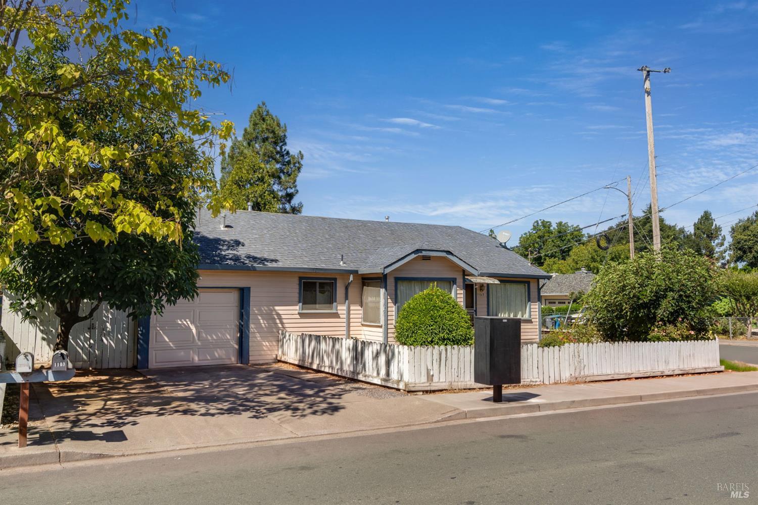 1103 Temple Avenue Santa Rosa CA 95404