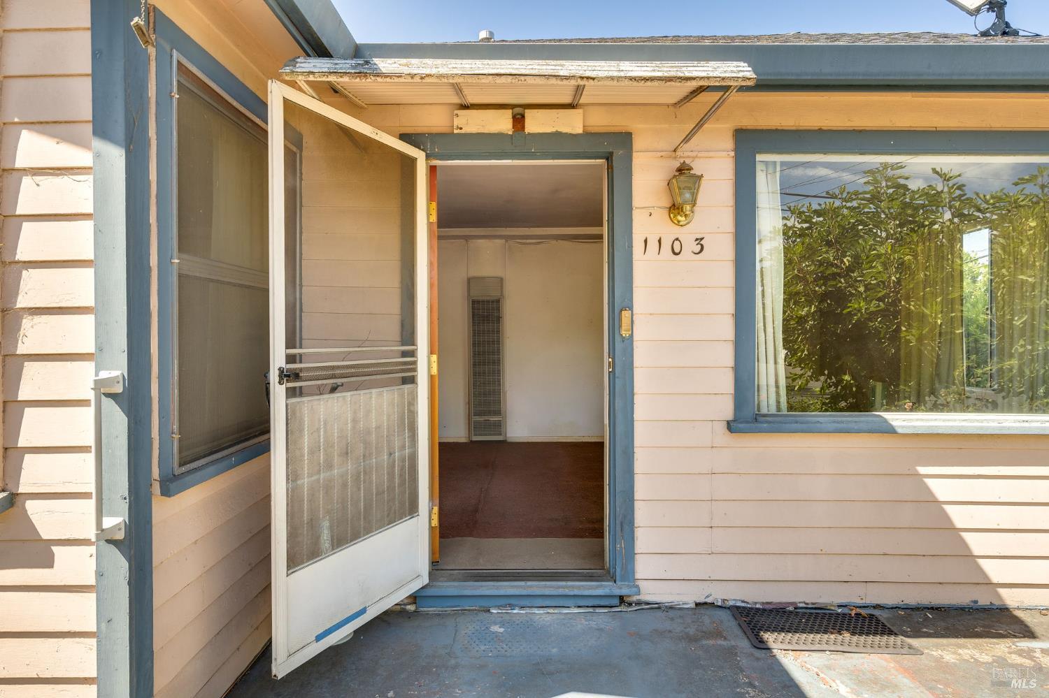 1103 Temple Avenue Santa Rosa CA 95404