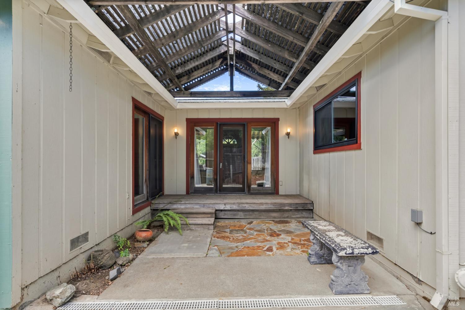 240 Shahan Drive Cloverdale CA 95425