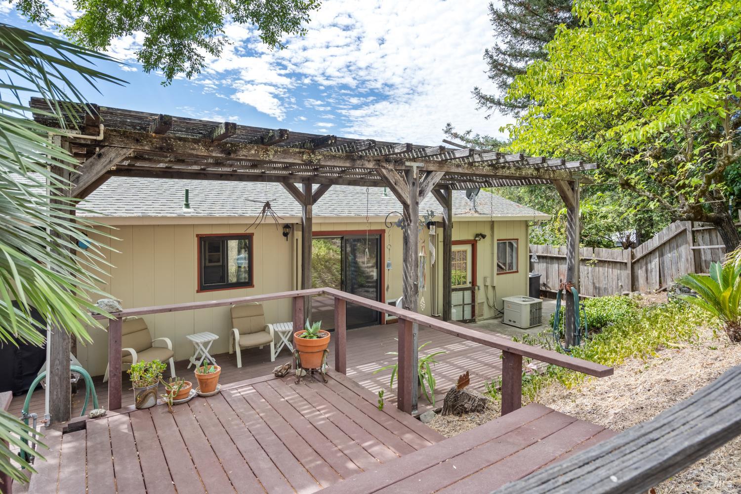 240 Shahan Drive Cloverdale CA 95425