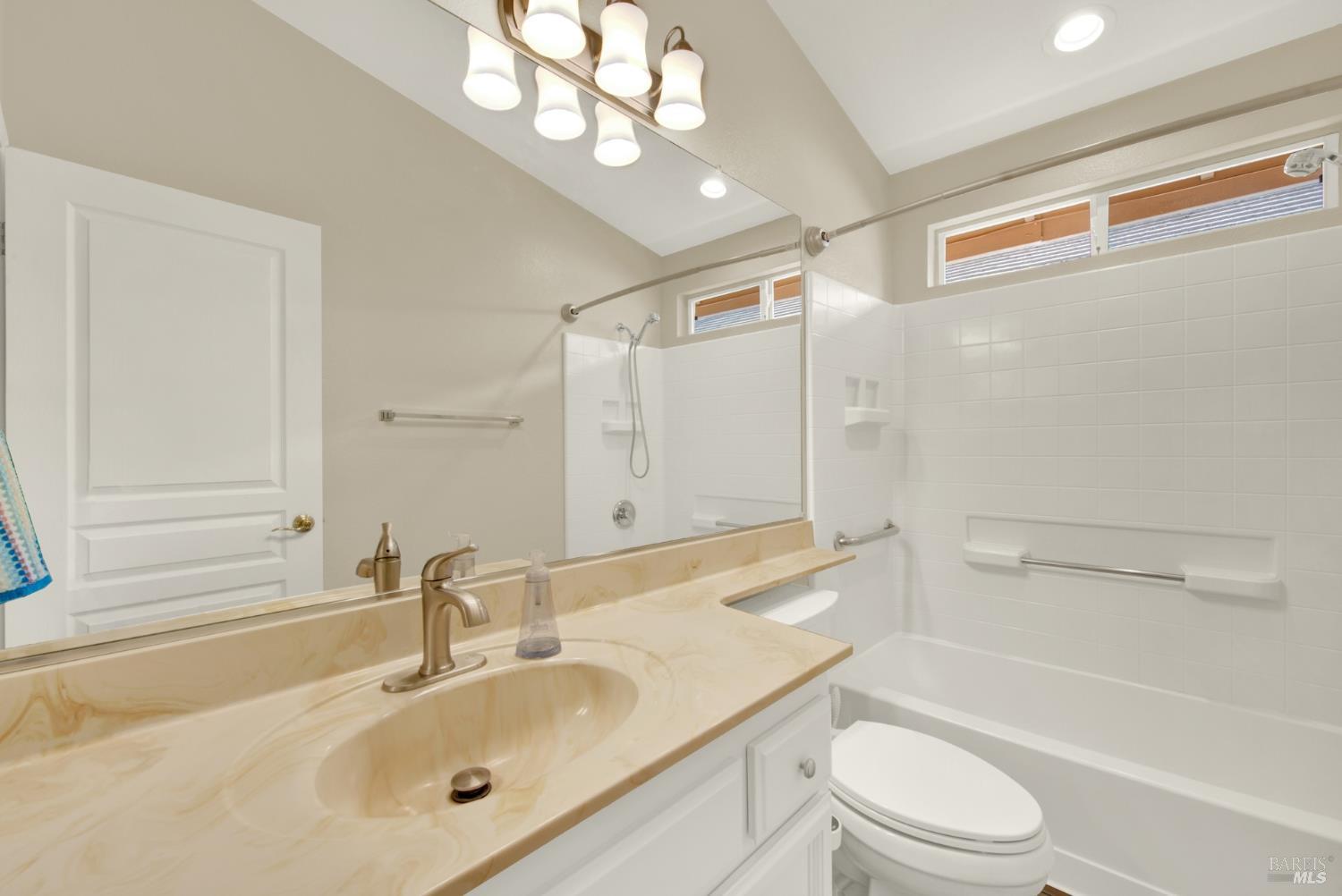 266 Bartlett Lane Vacaville CA 95687