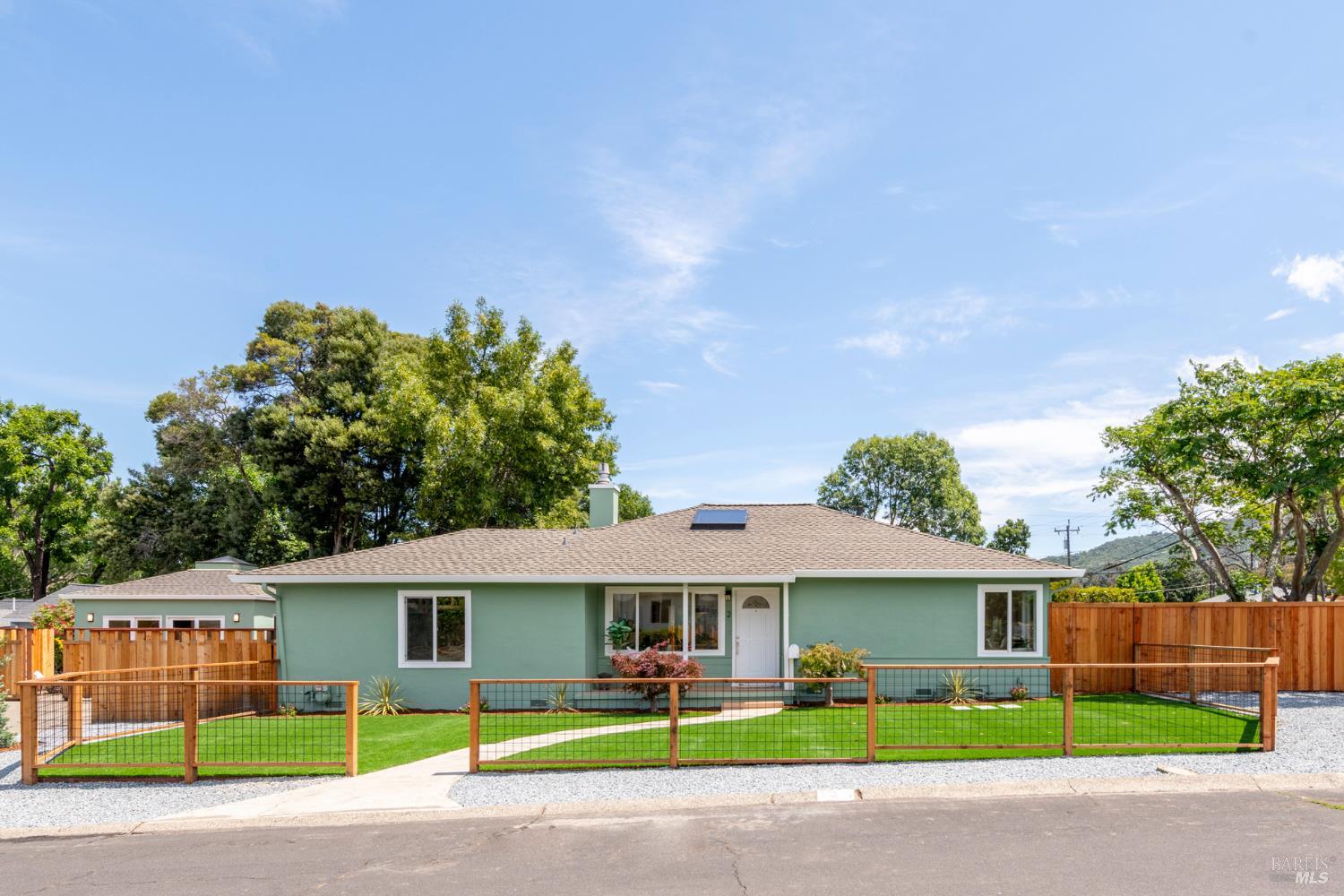 2 Las Huertas Court San Rafael CA 94903