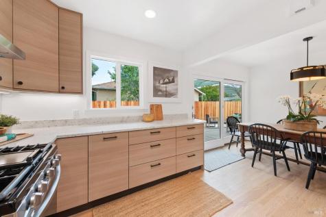 2 Las Huertas Court San Rafael CA 94903
