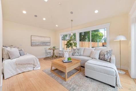 2 Las Huertas Court San Rafael CA 94903