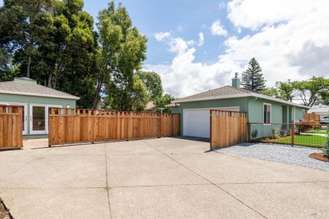 2 Las Huertas Court San Rafael CA 94903