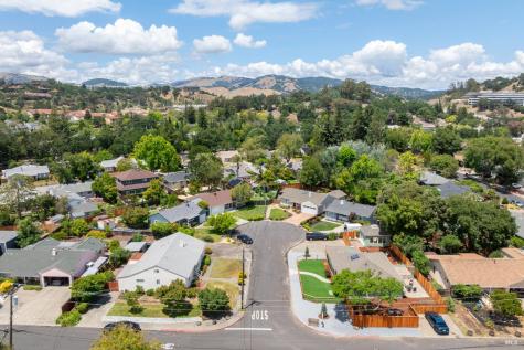 2 Las Huertas Court San Rafael CA 94903