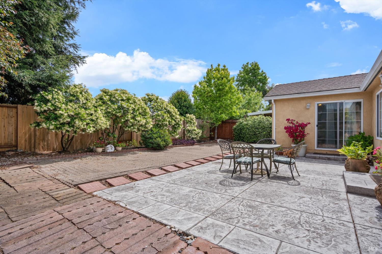 971 Eleanor Avenue Rohnert Park CA 94928