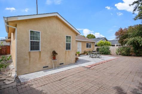 971 Eleanor Avenue Rohnert Park CA 94928