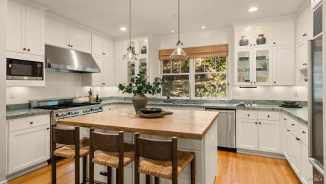 2 Hunter Creek Fairfax CA 94930