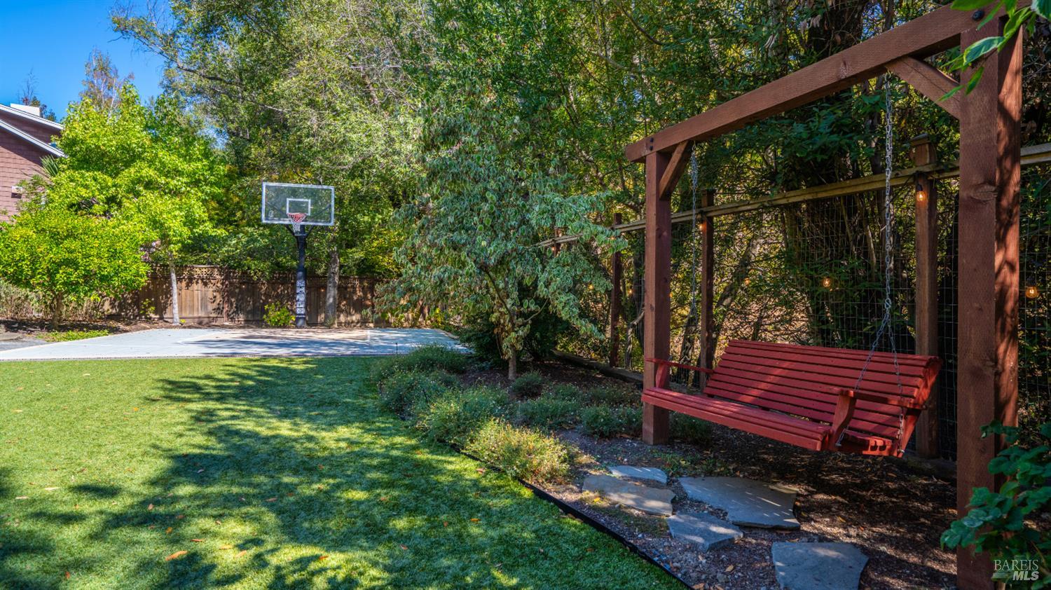 2 Hunter Creek Fairfax CA 94930