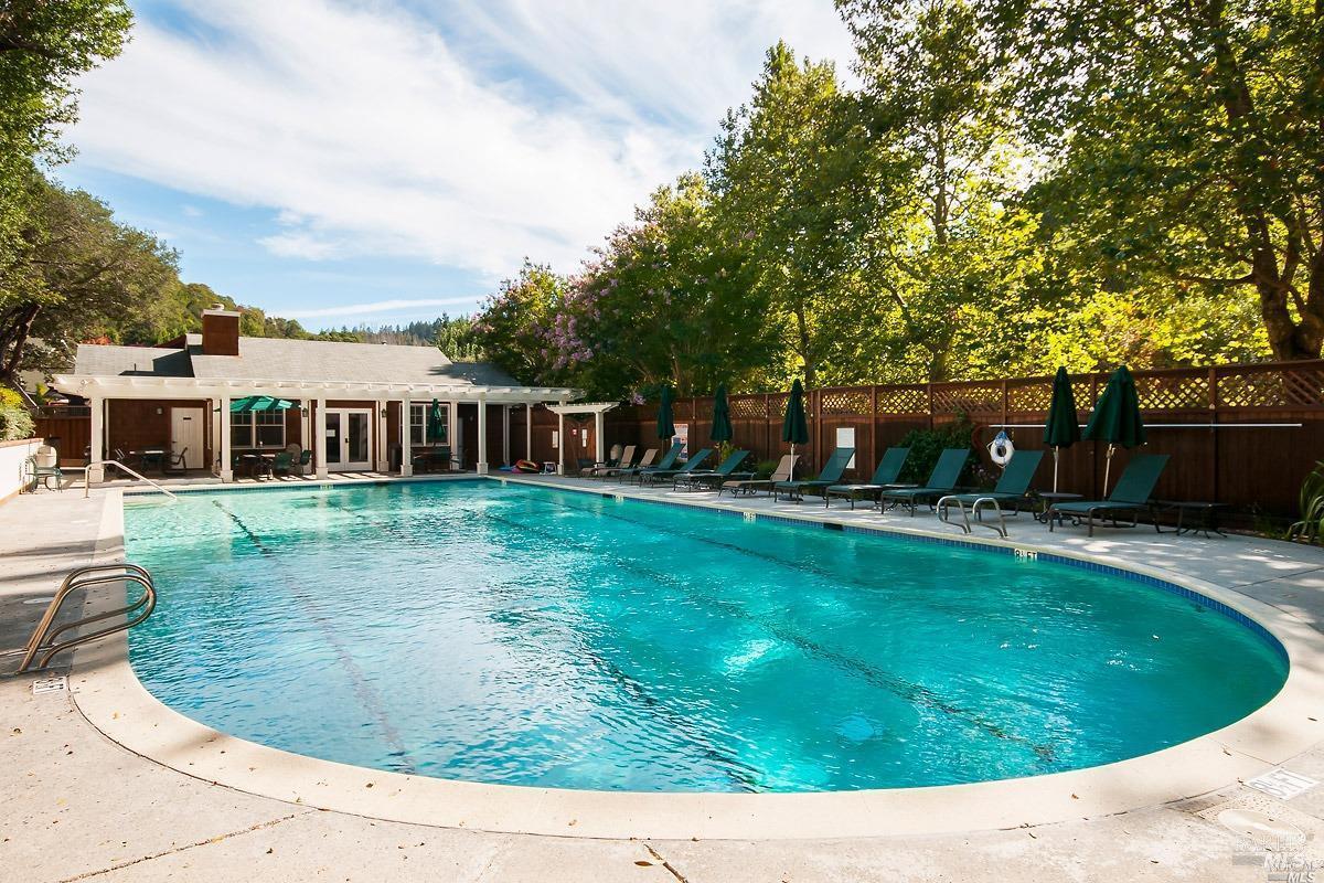 2 Hunter Creek Fairfax CA 94930