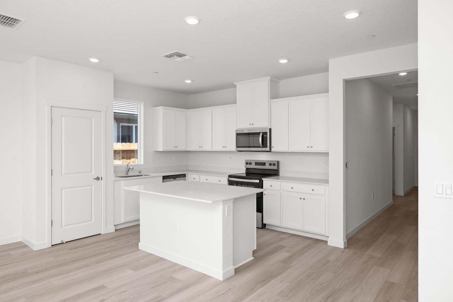 816 Helmsley Lane Patterson CA 95363