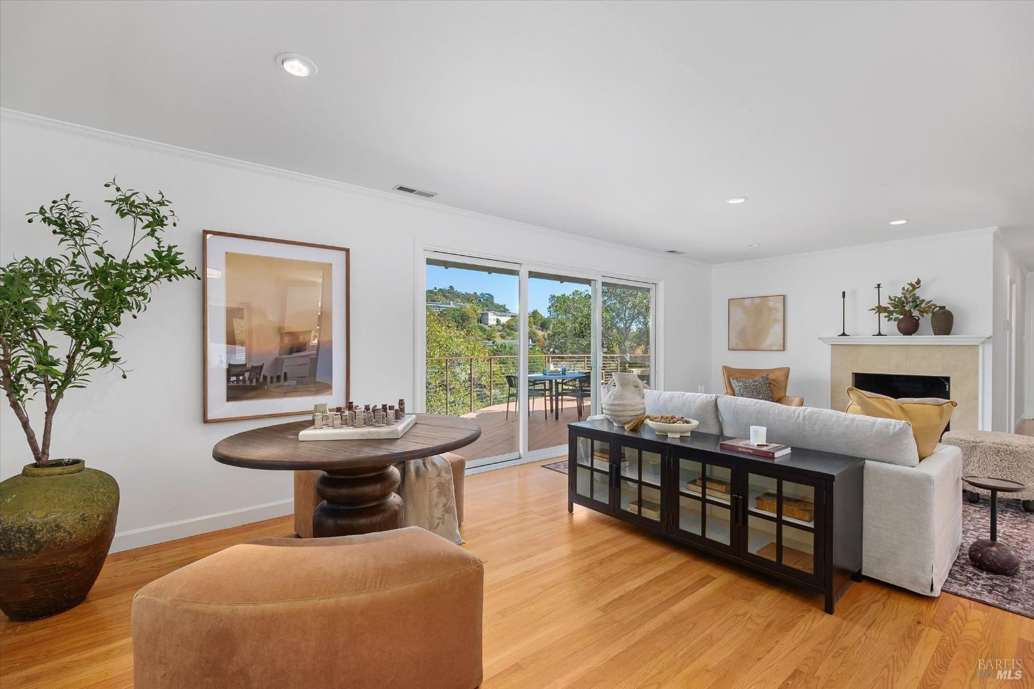 250 Los Cerros Drive Greenbrae CA 94904