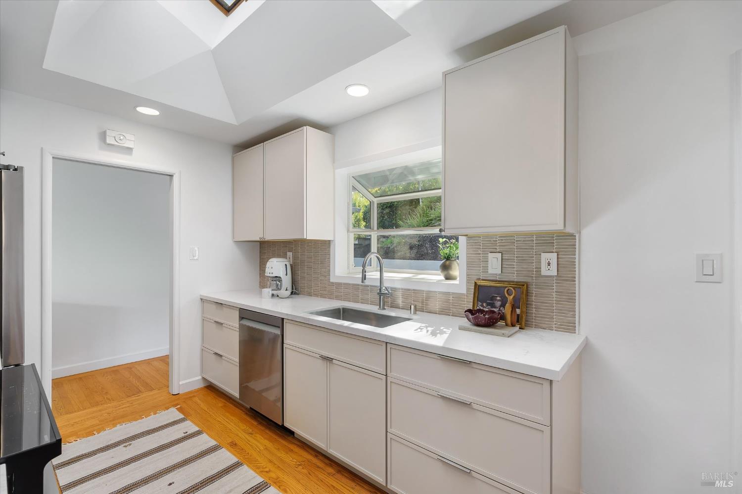 250 Los Cerros Drive Greenbrae CA 94904