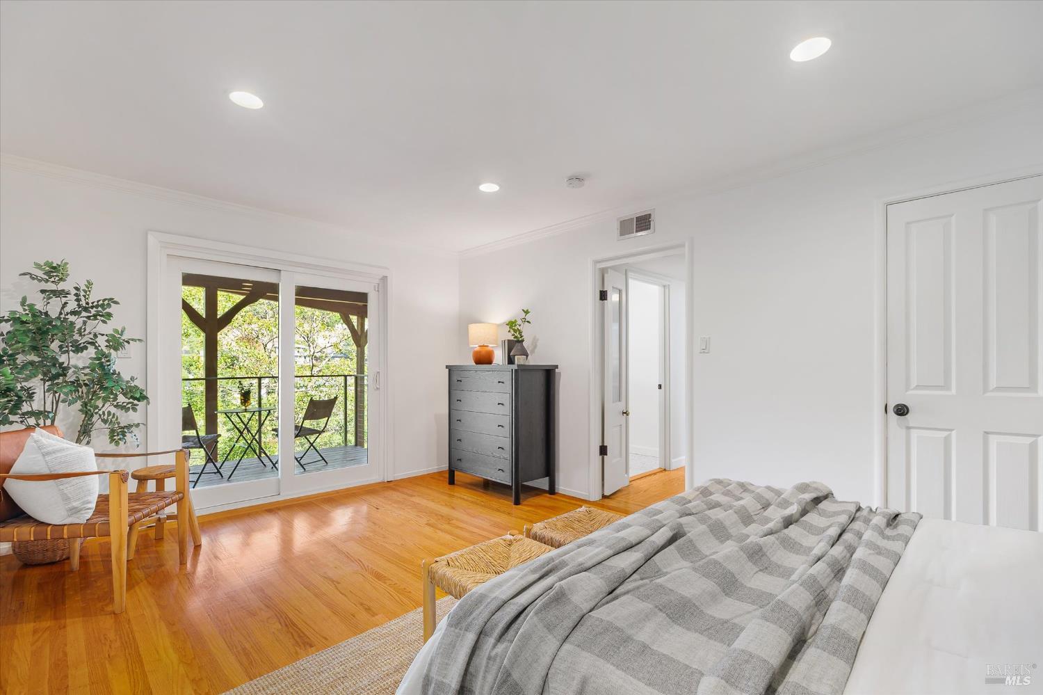 250 Los Cerros Drive Greenbrae CA 94904