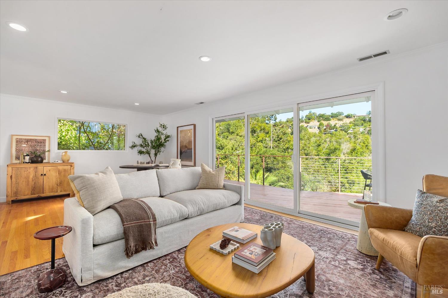 250 Los Cerros Drive Greenbrae CA 94904