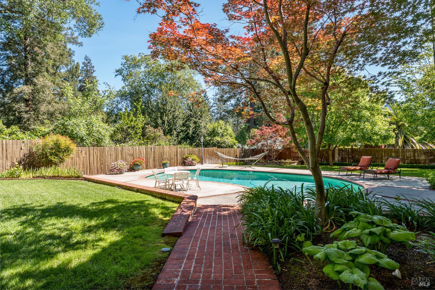 1560 Crane Terrace Ukiah CA 95482