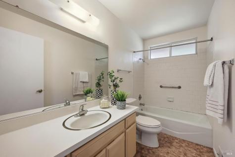 318 Twin Lakes Drive Santa Rosa CA 95409