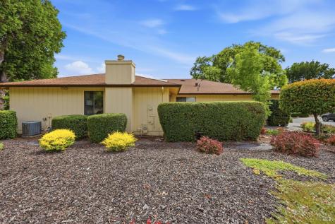 318 Twin Lakes Drive Santa Rosa CA 95409