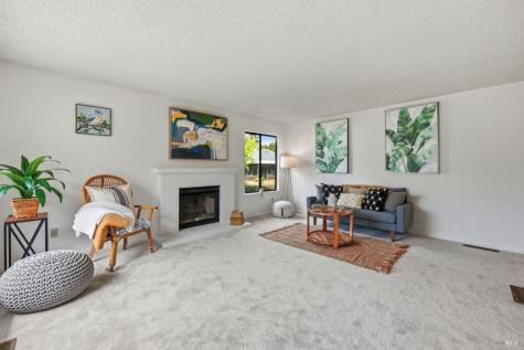 318 Twin Lakes Drive Santa Rosa CA 95409