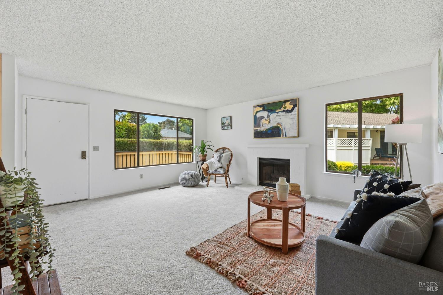 318 Twin Lakes Drive Santa Rosa CA 95409