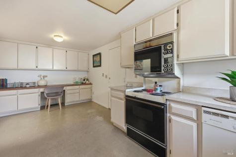 318 Twin Lakes Drive Santa Rosa CA 95409