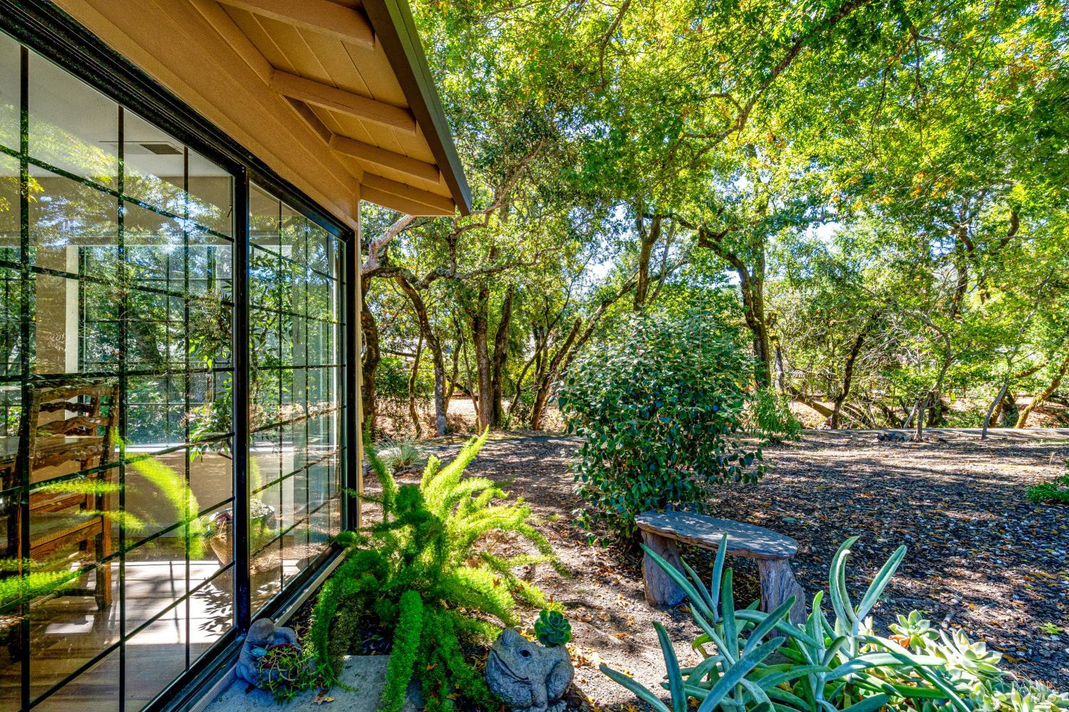 6492 Meadowridge Drive Santa Rosa CA 95409