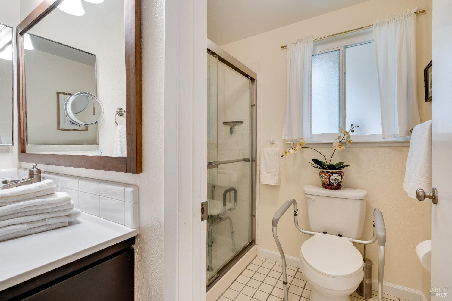 6492 Meadowridge Drive Santa Rosa CA 95409