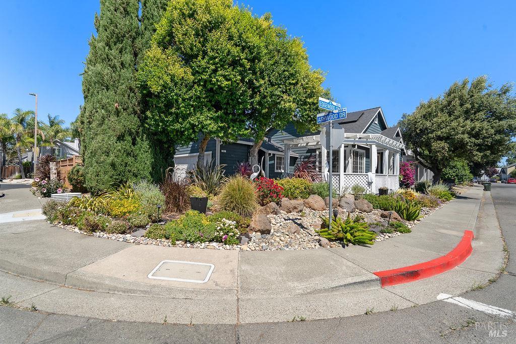 902 Edgewood Circle Suisun City CA 94585