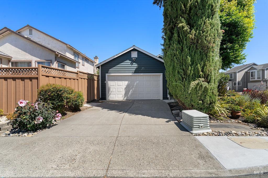 902 Edgewood Circle Suisun City CA 94585
