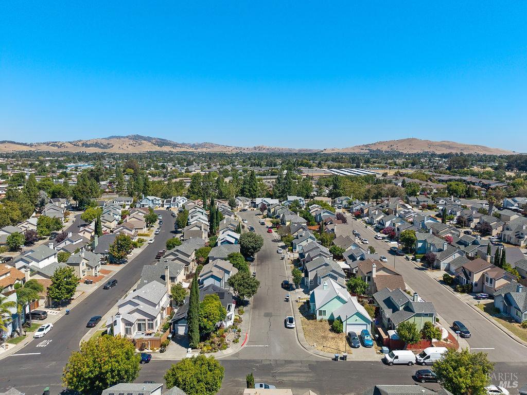 902 Edgewood Circle Suisun City CA 94585