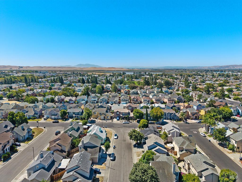 902 Edgewood Circle Suisun City CA 94585